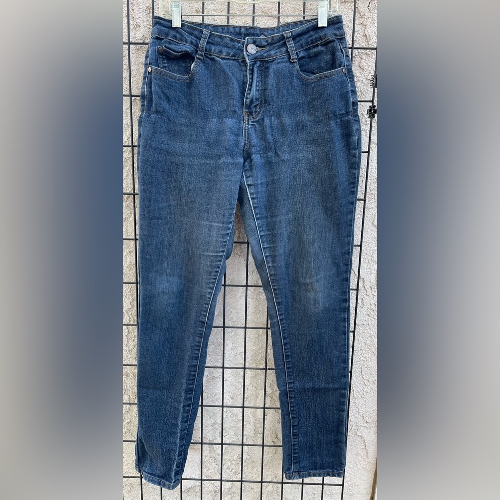 B.O.B. Blue jeans women’s size 9/10